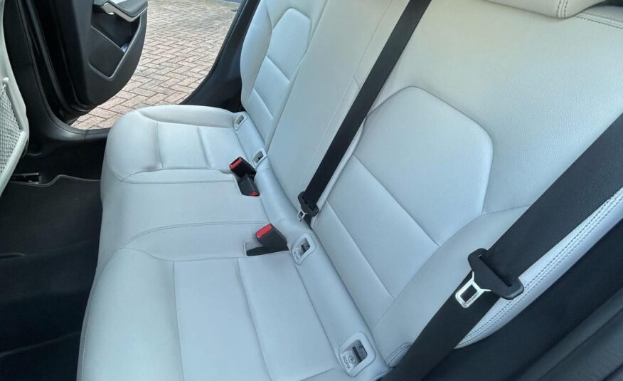 2016 Mercedes-Benz A180