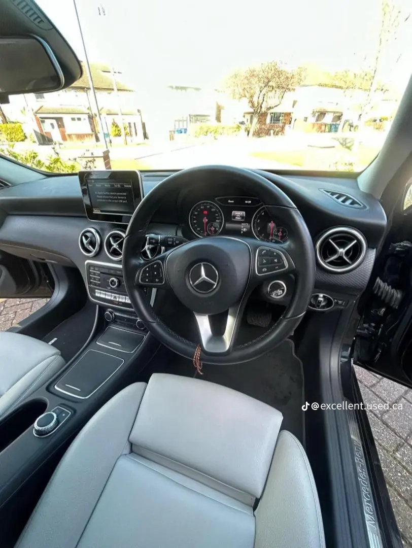 2016 Mercedes-Benz A180