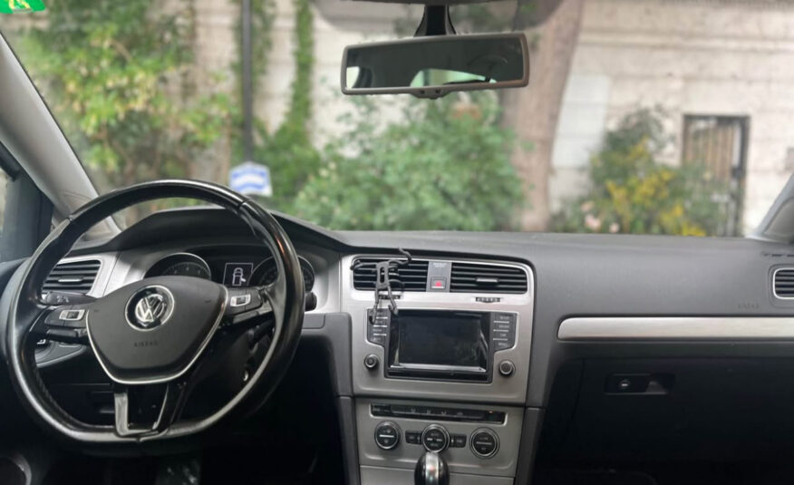 2015 Volkswagen Golf Lefthand