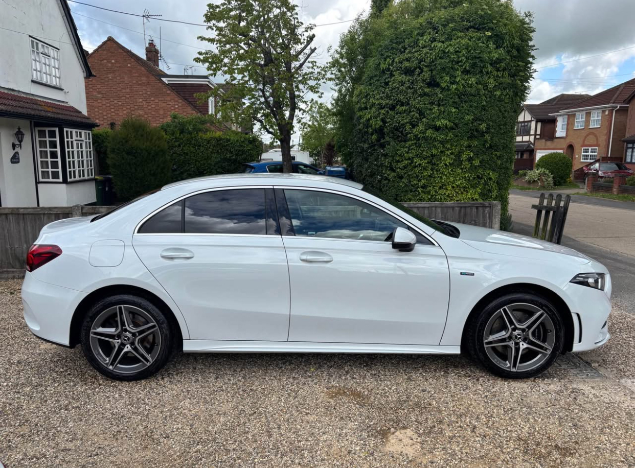 2021 Mercedes-Benz A25e