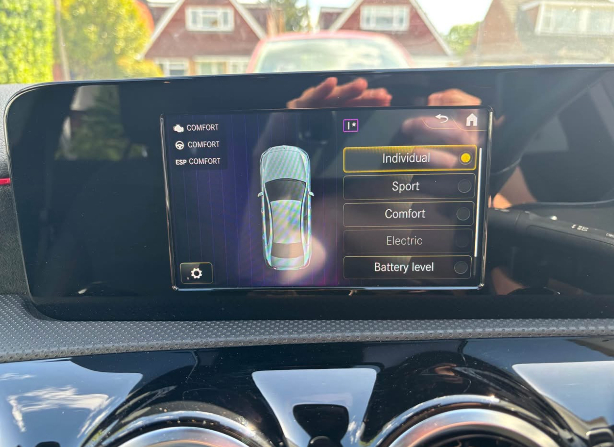 2021 Mercedes-Benz A25e